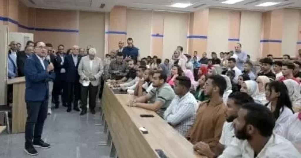 جانب من الزيارة
