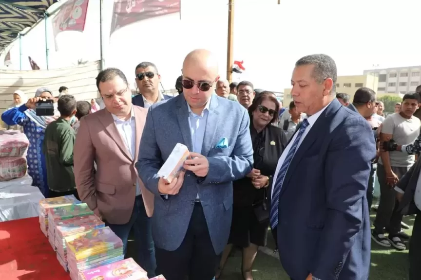 محافظ بني سويف يستمع لمطالب وشكاوى  أهالي مركز ناصر خلال تفقده لجهود تفعيل المبادرة الرئاسية"بداية جديدة لبناء الإنسان"للتنمية البشرية