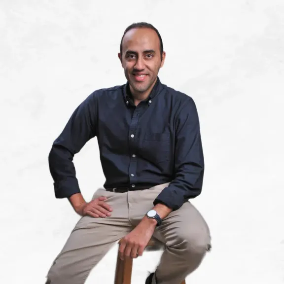 محمد حلمى ،مدير الشؤون الخارجية لشركة دى دى