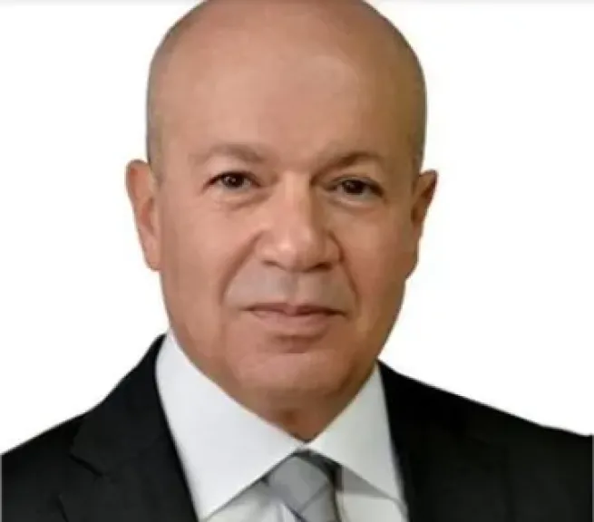 يحيى زكريا رئيس مجلس إدارة الشركة القابضة لمصر للطيران 
