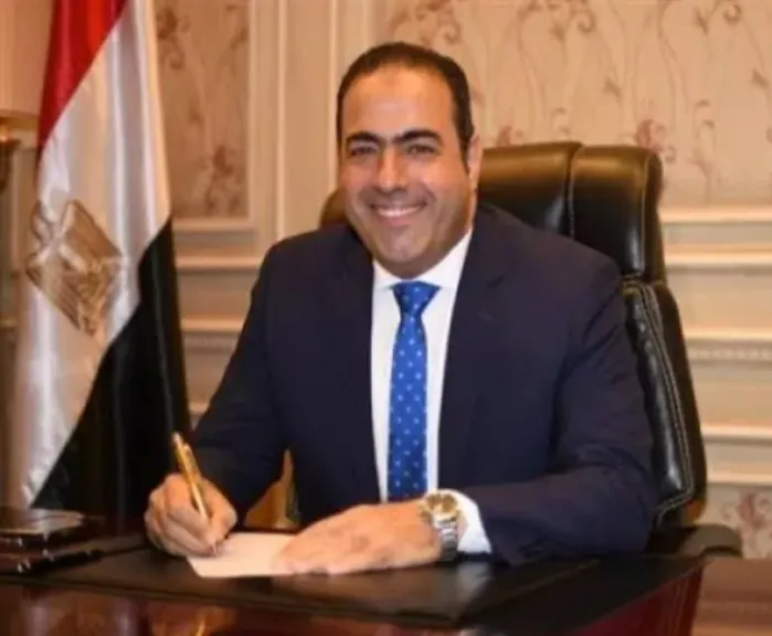 النائب محمود حسين 