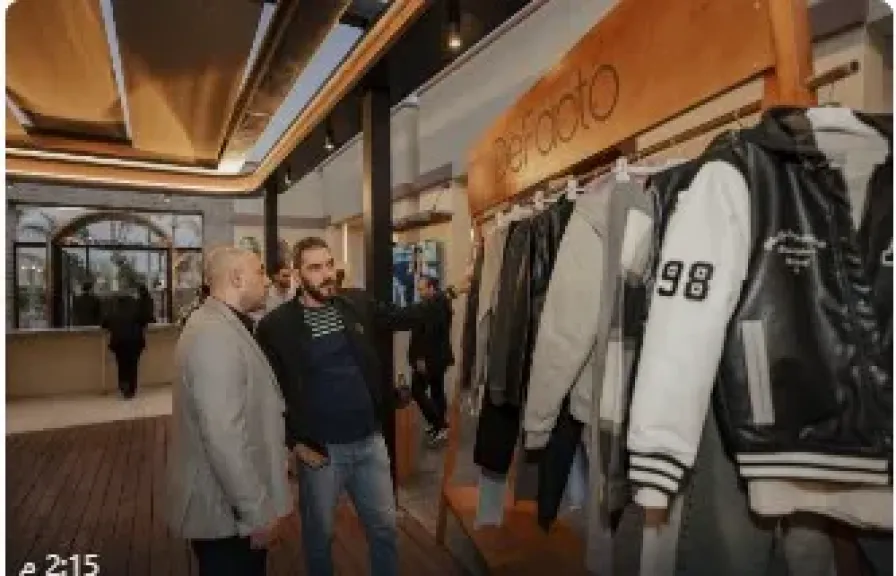 ديفاكتو
