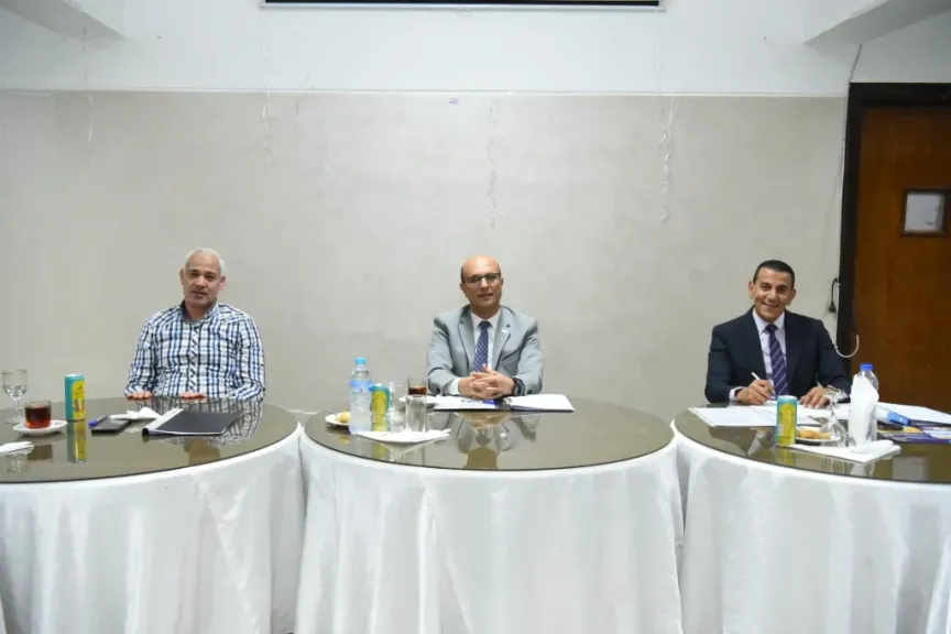 رئيس جامعة 