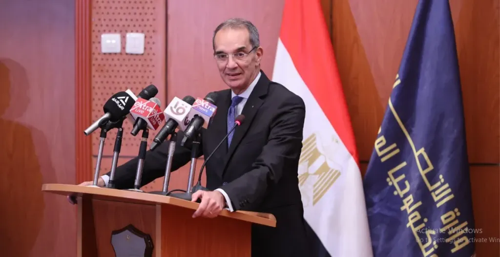 وزير الاتصالات