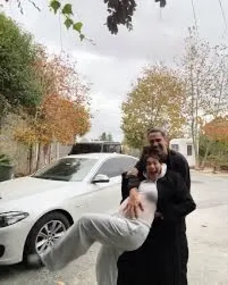 الفنانة نسليهان وزوجها 