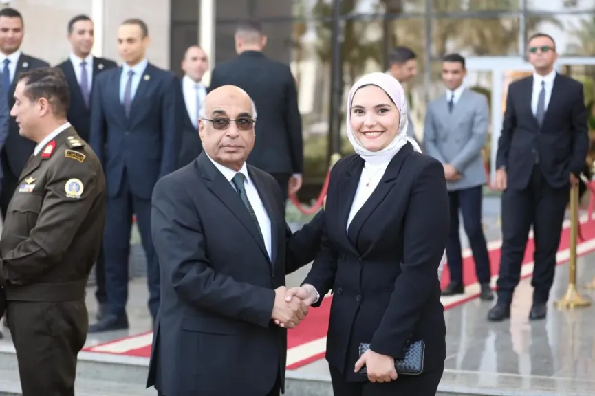 وزير العدل مع أعضاء النيابة الإدارية الجدد- وزارة العدل