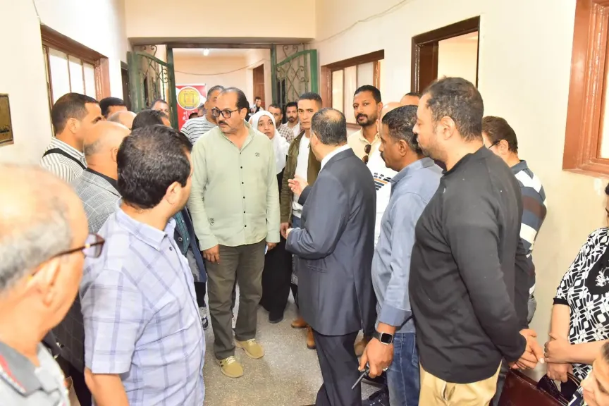 محافظ أسيوط 