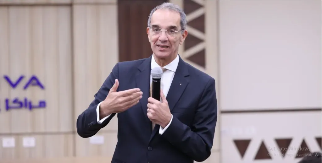 وزير الاتصالات 