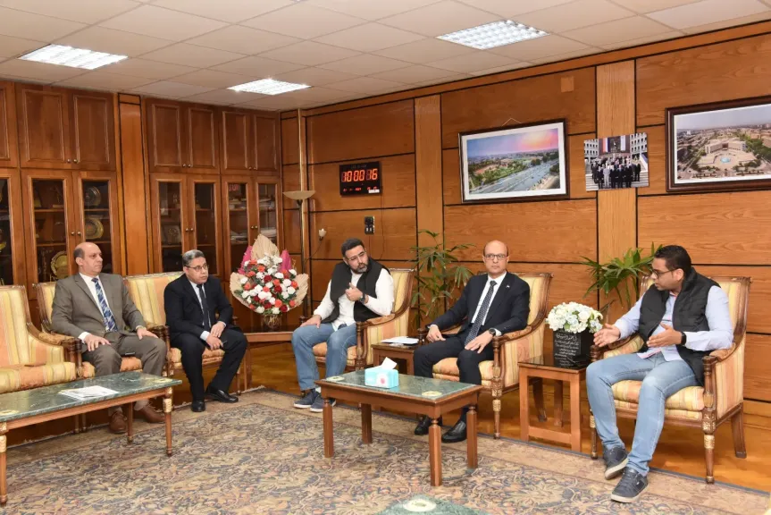 رئيس جامعة 