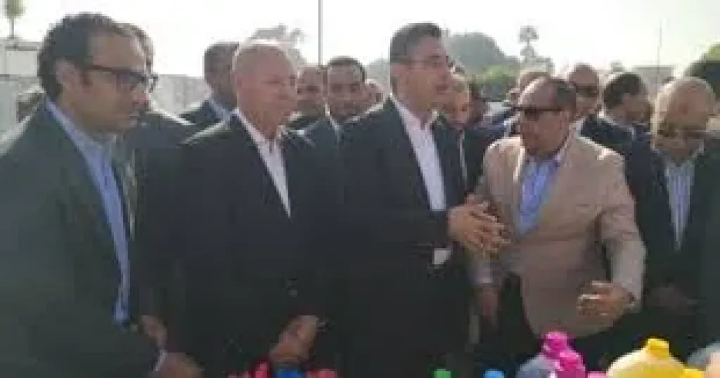محافظ القاهره ووزير التموين 
