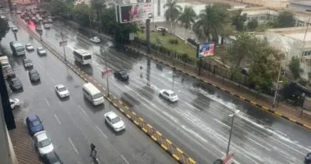 سقوط أمطار صباح اليوم