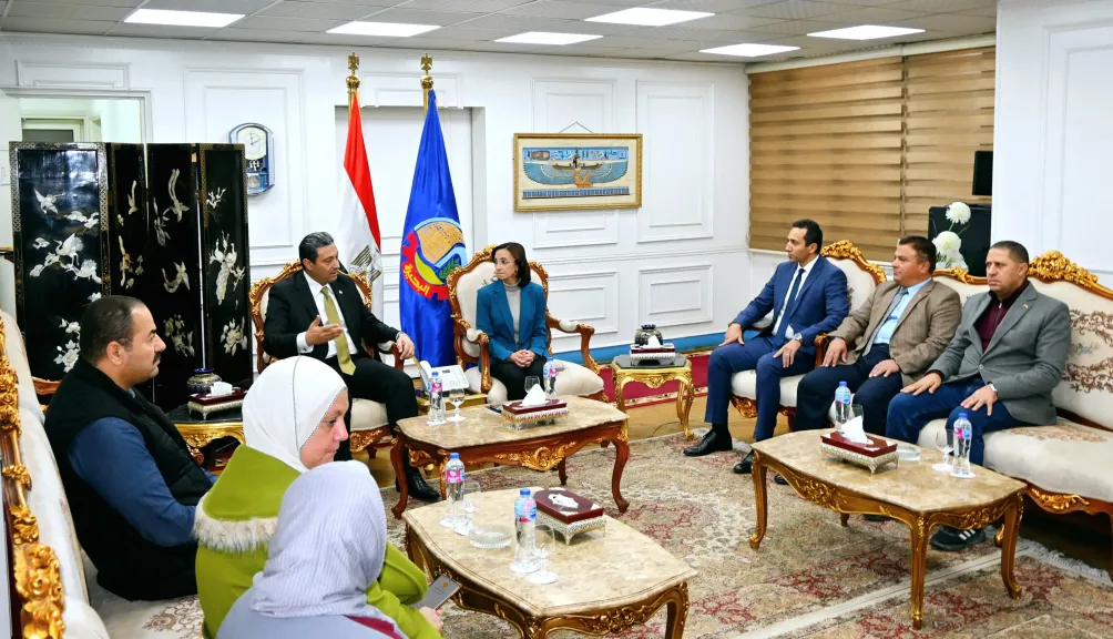 جاكلين و محافظ دمياط يفتتحان معرض أوكازيون دمياط 