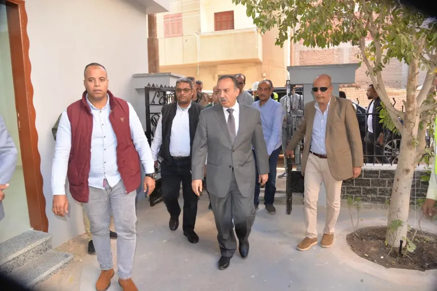 محافظ أسيوط 