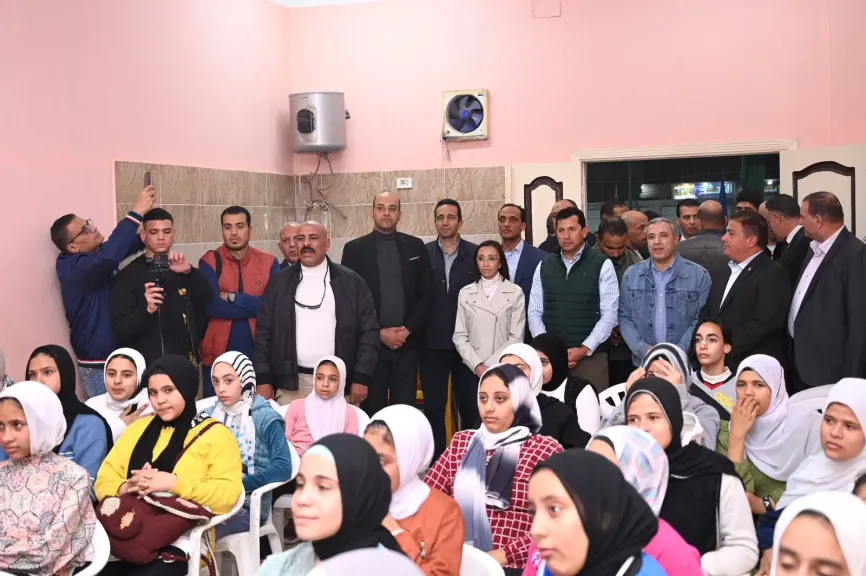 جولة الوزير في مراكز الشباب 