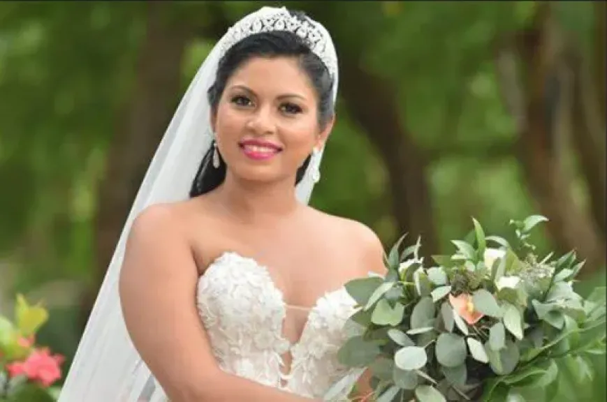 مني فاروق 