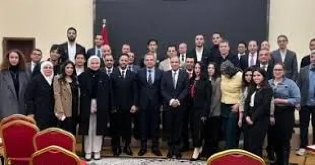وزير الخارجية يلتقي رموز الجالية المصرية فى بكين 