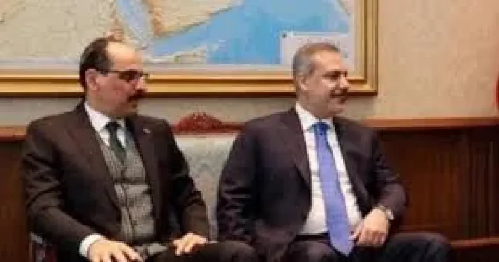 رئيس المخابرات التركية يزور الجامع الأموى
