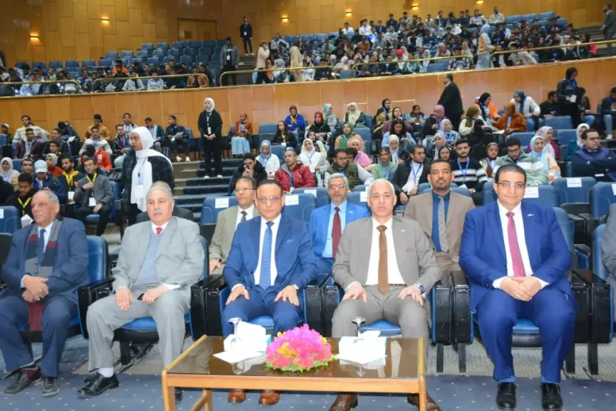 نايب رئيس جامعة 