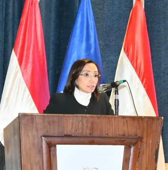 الدكتور جاكلين عازر 