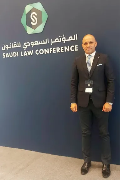 الدكتور  أحمد عزت القاضى المصرى
