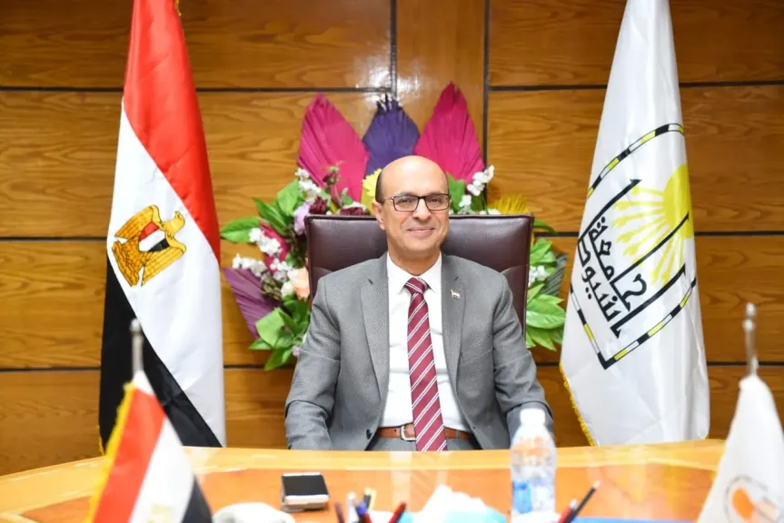 رئيس جامعة 