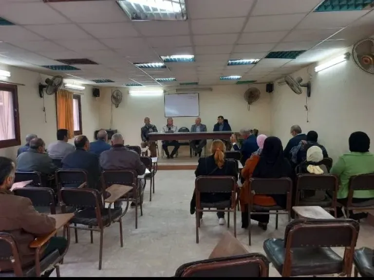 جانب من الندوة 