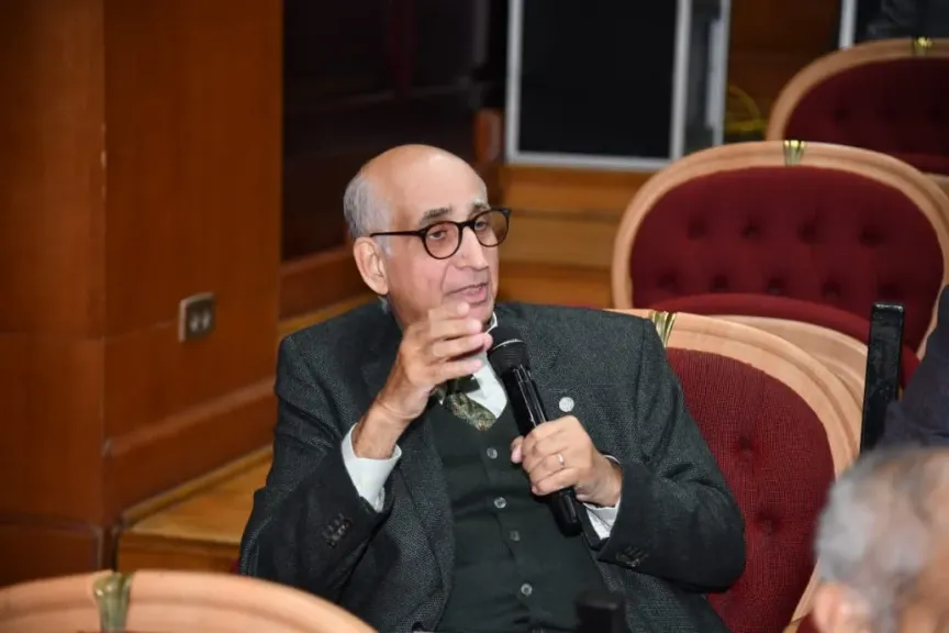 النائب حسانين توفيق 