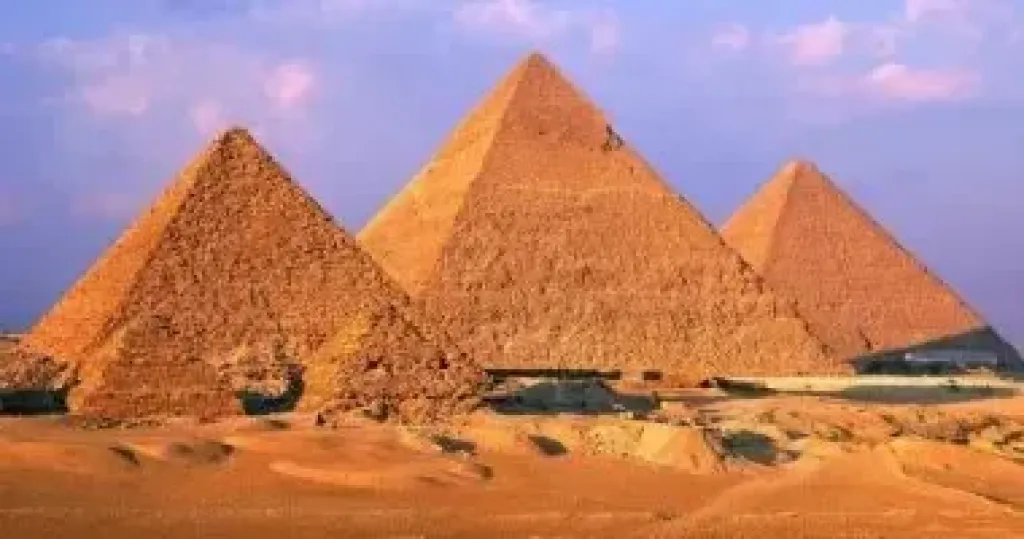 الاهرامات 