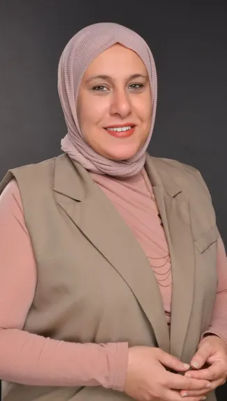  خبيرة علم الفلك ريهام رضوان
