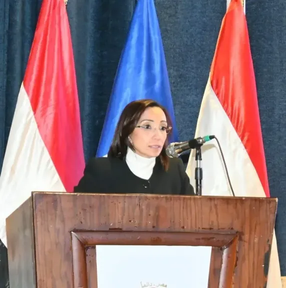 الدكتور جاكلين عازر