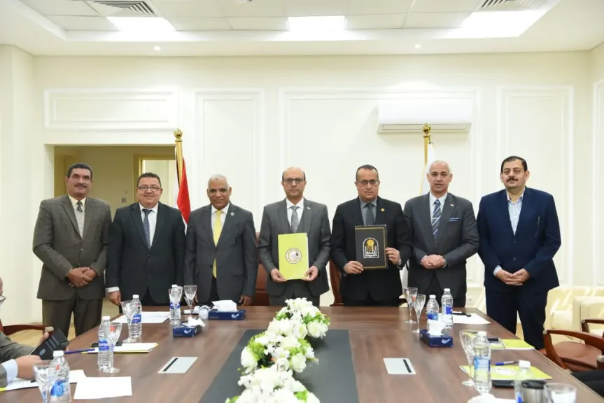 رئيس جامعة أسيوط 