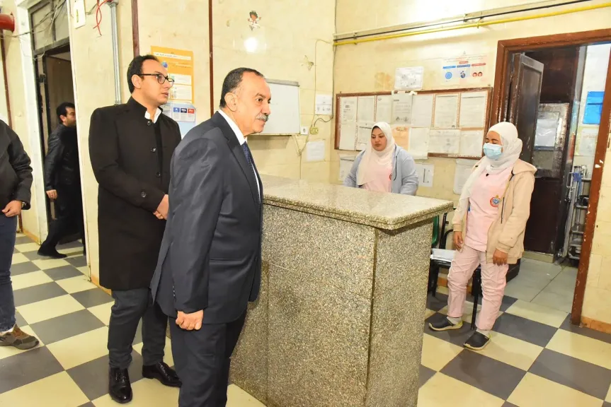 محافظ أسيوط 