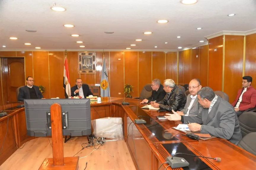 محافظ أسيوط 