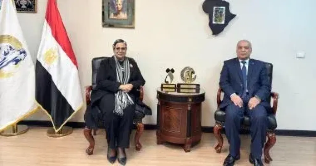 رئيس هيئة النيابة الإدارية يلتقي برئيسة المجلس القومي للمرأة