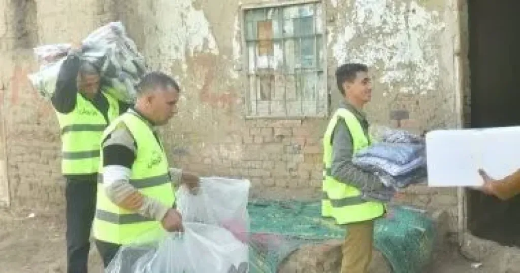توزيع بطاطين