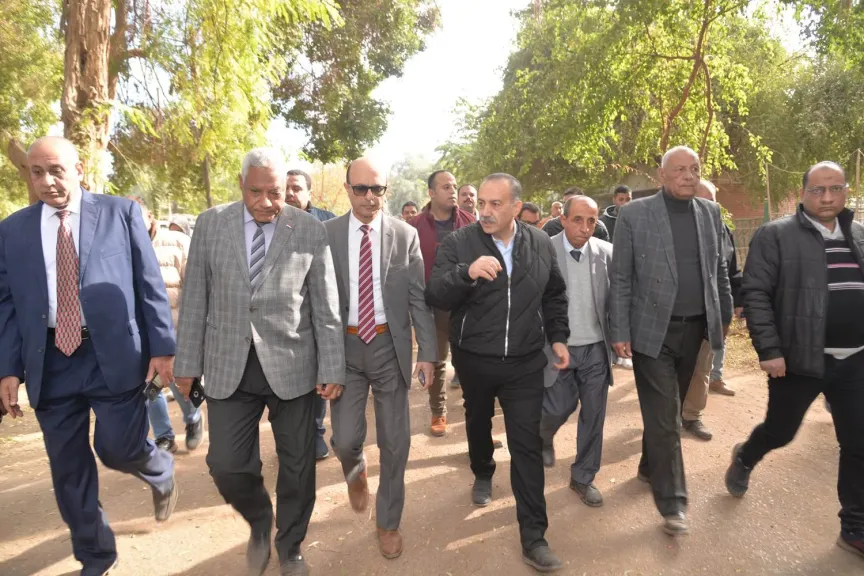 محافظ أسيوط 