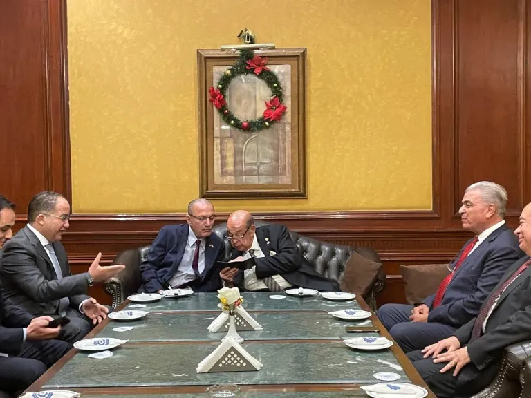 السفير التركي  واعضاء جمعية رجال الأعمال