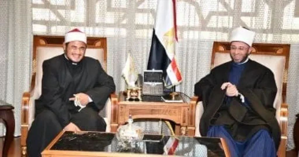 لقاء وزير الأوقاف مع الشاب محمود صاحب واقعة القطة