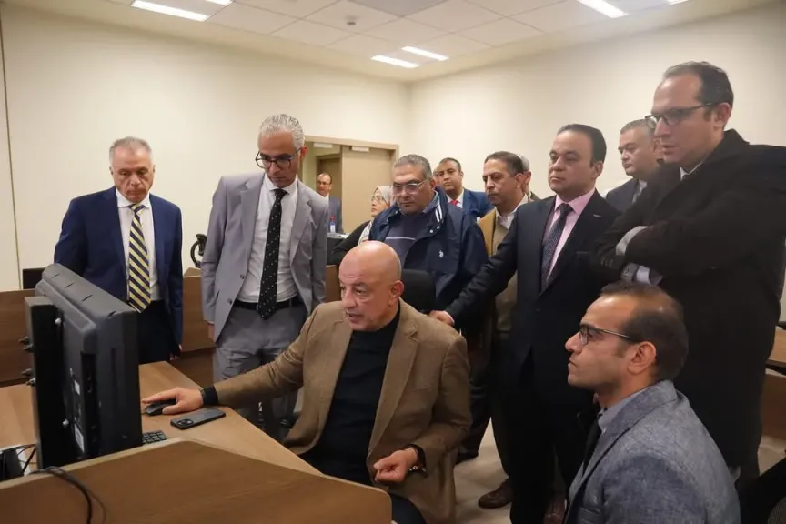 تفقد مطار برج العرب 