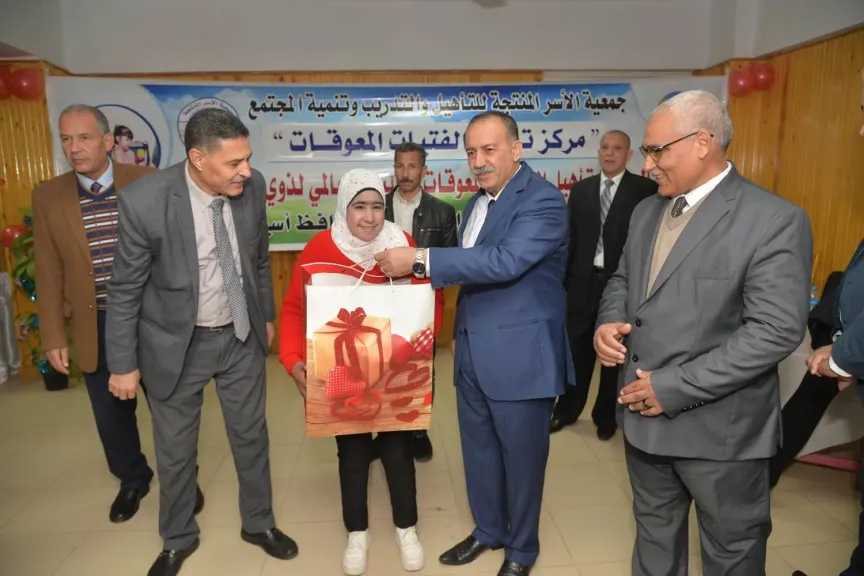 محافظ أسيوط 