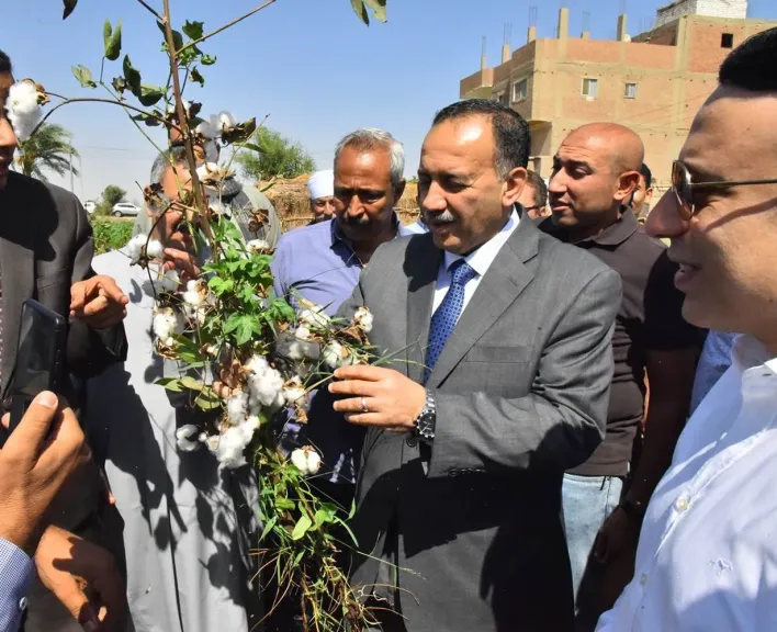 محافظ أسيوط 