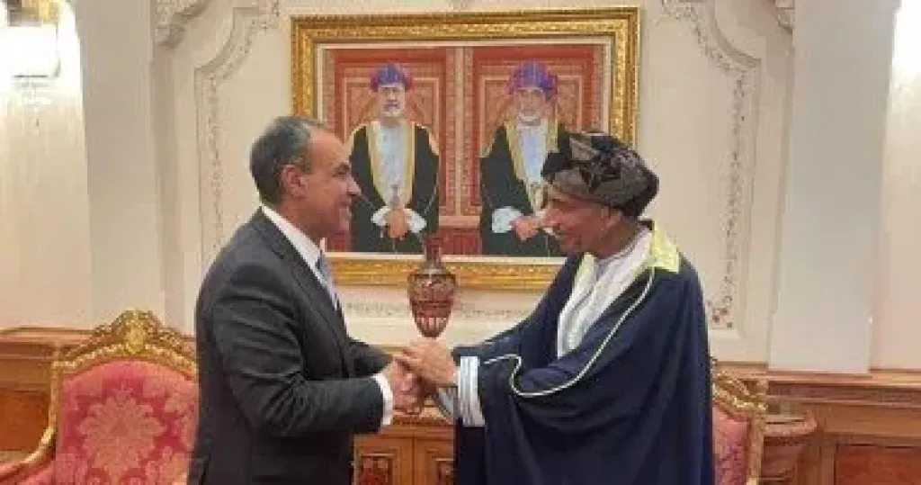 بدر عبد العاطى فى سلطنة عمان