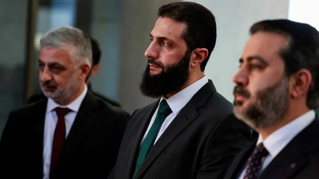 أحمد الشرع القائد العام لإدارة العمليات العسكرية في سوريا