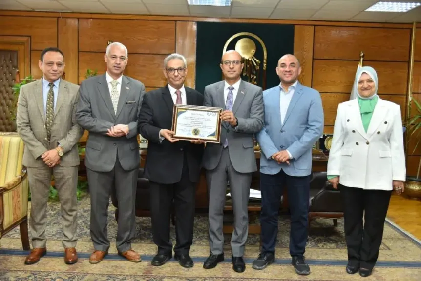 رئيس جامعة 