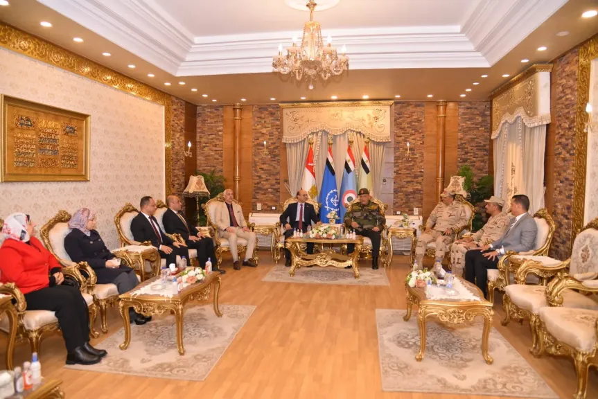 محافظ أسيوط 