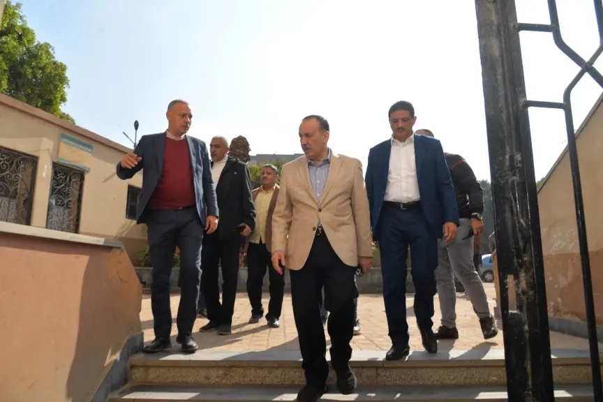 محافظ أسيوط 