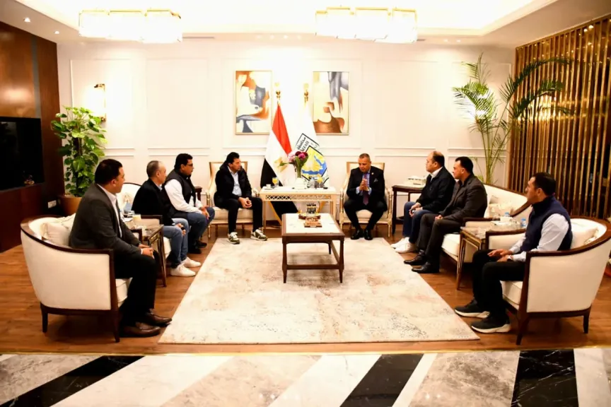 وزير الشباب والرياضة يلتقي محافظ جنوب سيناء