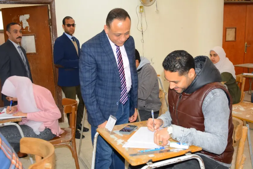 نايب رئيس جامعة 