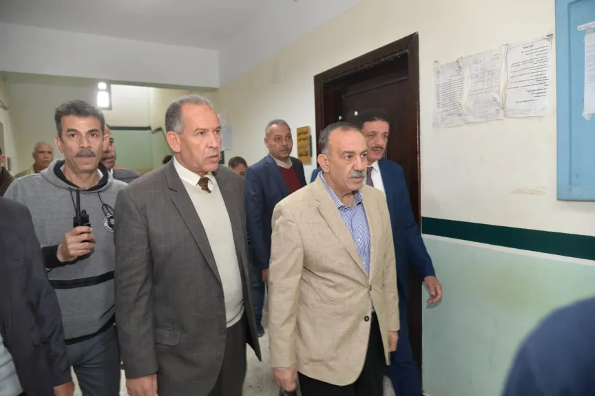 محافظ أسيوط 