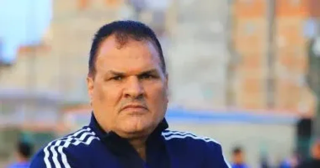 نبيل محمود